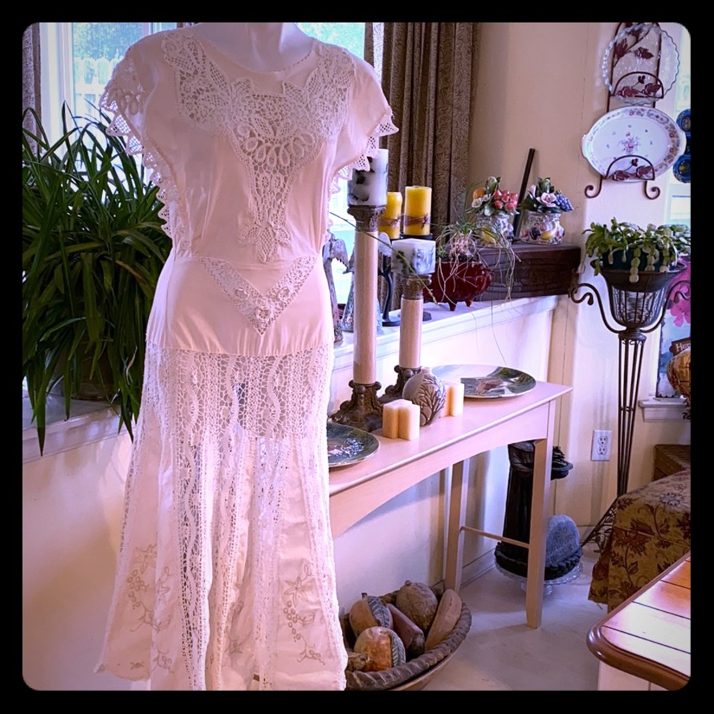 Rare Beautiful❤️Vintage 80’s Hand crocheted Dress